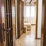 Apartment Ai Sansoni Canal View By Venicescape