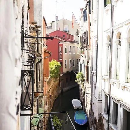 Ai Sansoni Canal View By Venicescape شقة البندقية