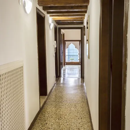 Rialto Corte Dei Sansoni Canal View By Wonderful Italy