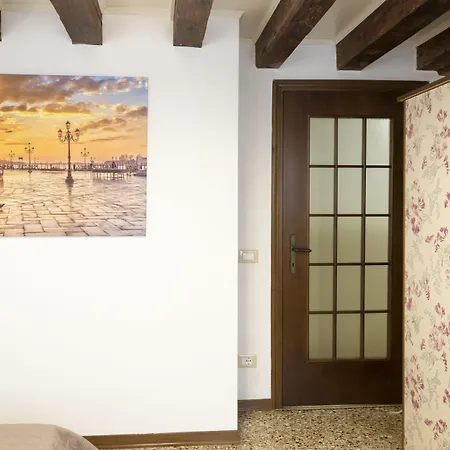 Διαμέρισμα Rialto Corte Dei Sansoni Canal View By Wonderful Italy Βενετία