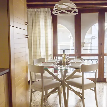 Rialto Corte Dei Sansoni Canal View By Wonderful Italy * Βενετία