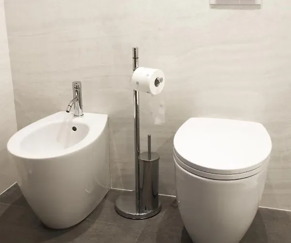 Rialto Corte Dei Sansoni Canal View By Wonderful Italy *